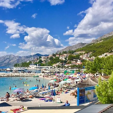Zuzana Apartament Baška Voda